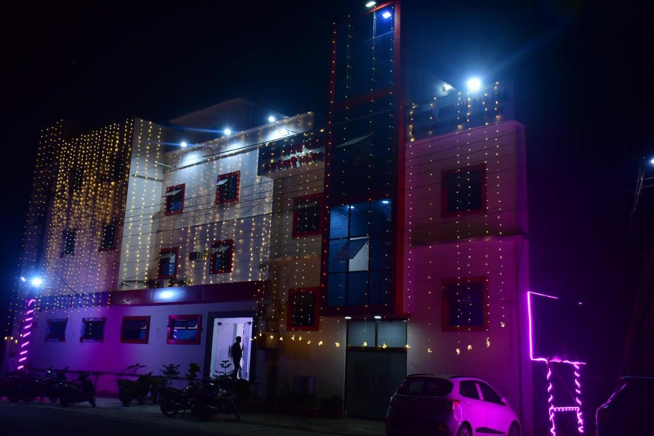 Hotel Awadh Palace Sahjanwa Exterior foto