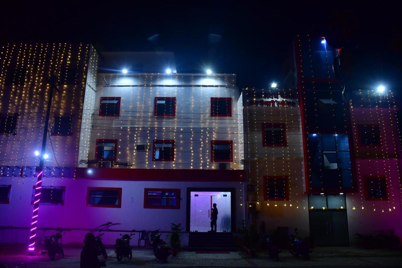 Hotel Awadh Palace Sahjanwa Exterior foto