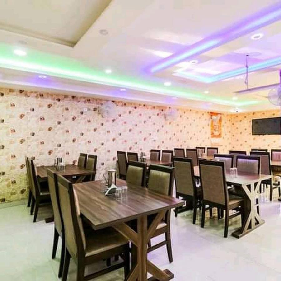 Hotel Awadh Palace Sahjanwa Exterior foto